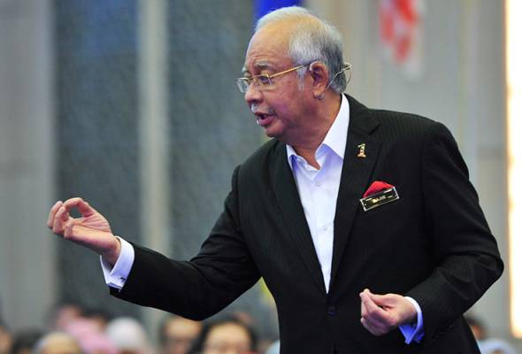 71496208677 PerdanaMenteriDatu - Najib Raises the Bar for Civil Service